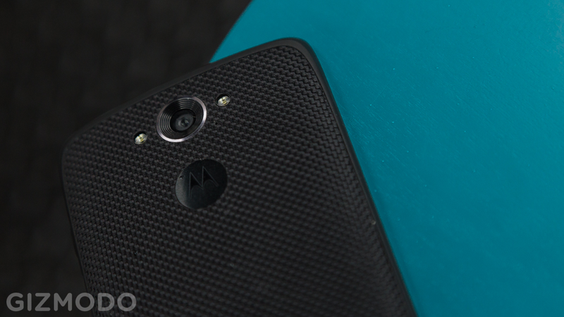 Illustration for article titled Droid Turbo Review: Verizon's Superphone Is Brute Force Awesome